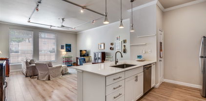 2305 Worthington St Unit 104, Dallas