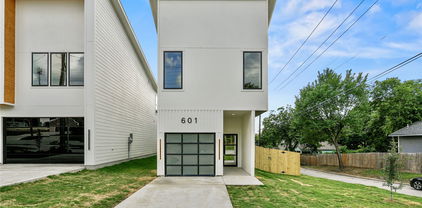 601 S Moore St, Dallas