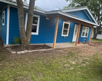 445 Canal, Quinlan