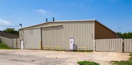 211 S Austin St, Hutchins
