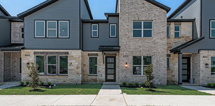 8909 Lowell St, Rowlett