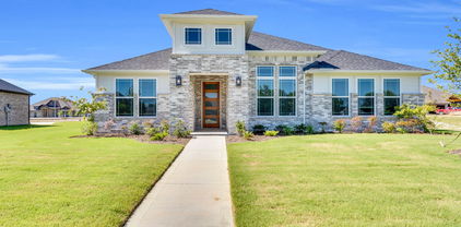 1924 Comanche Dr, Desoto