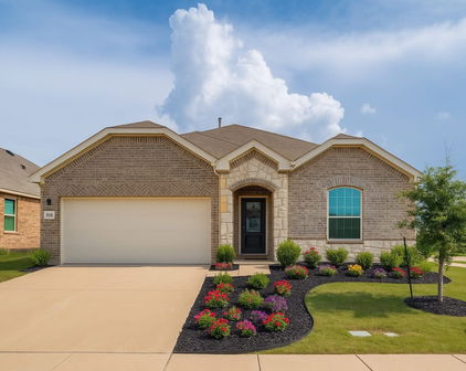 2313 Spokane Dr, Forney