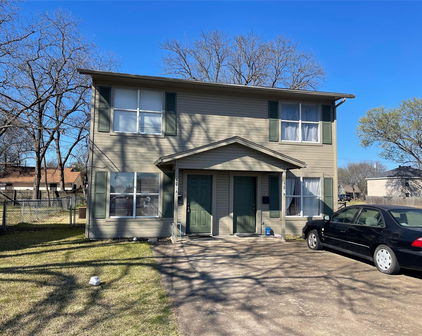 409 E College St, Terrell