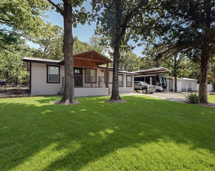 2895 Honey Bee Ln, Wills Point