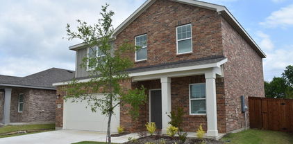 1828 Mccree St, Forney