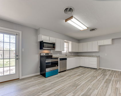 1805 Austin Dr, Kaufman