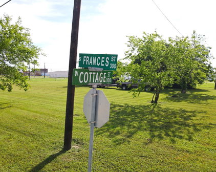 S Frances St, Terrell
