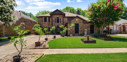 514 Baltusrol Cir, Garland