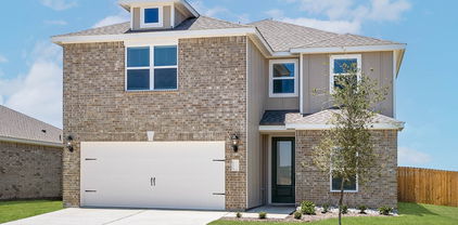 1016 Pecan Pl, Hutchins