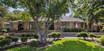 1605 Canyon Oaks Dr, Irving