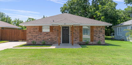 821 Gibbard Ave, Wills Point