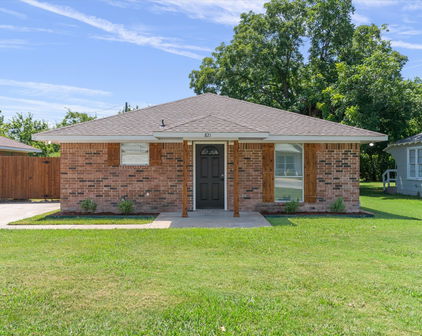 821 Gibbard Ave, Wills Point