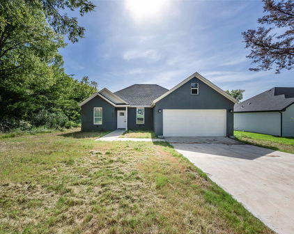 624 Ideal Cir, Quinlan