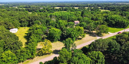 1735 County Road 2320, Terrell