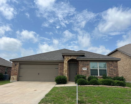 2210 Tombstone Dr, Forney
