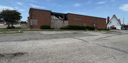 3304 W Camp Wisdom Rd W, Dallas