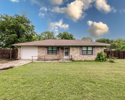 204 E 2nd St, Quinlan