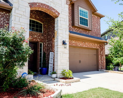 1079 Sublime, Forney