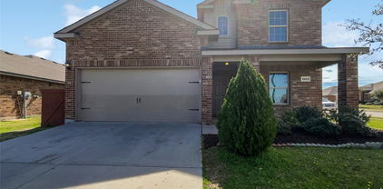 2011 Henly Dr, Forney