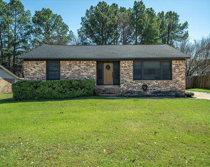 1460 Forrest Dr, Canton