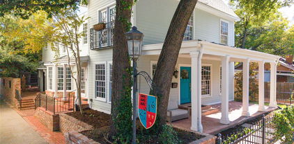 2916 Sale St, Dallas