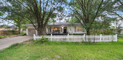 518 W Kansas St, Van