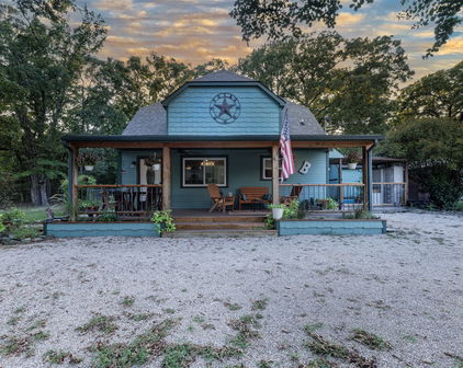1853 Lake Highland, Quinlan
