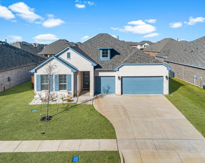 1708 Jamestown Dr, Forney