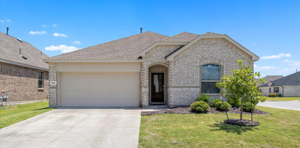 404 Holt Ln, Fate