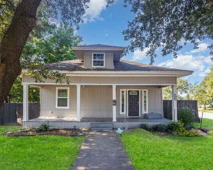 1000 E High St, Terrell