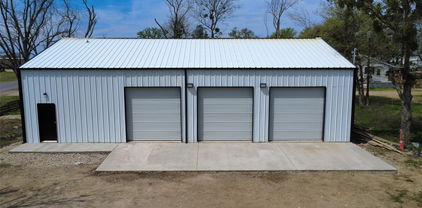 620 County Road 4106, Crandall