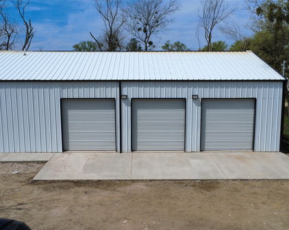 620 County Road 4106, Crandall