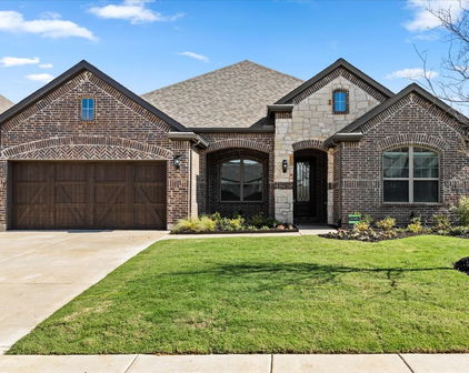 1310 Chisos Way, Forney