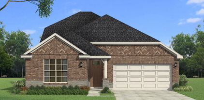 1411 Lowe Pond St, Forney
