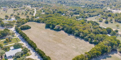 710 Windy Ln, Cedar Hill