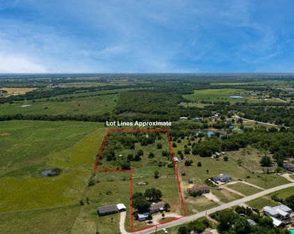 8700 Highview Dr, Crandall
