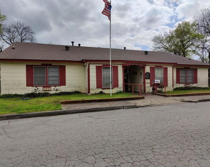 102 E 9th St, Kaufman