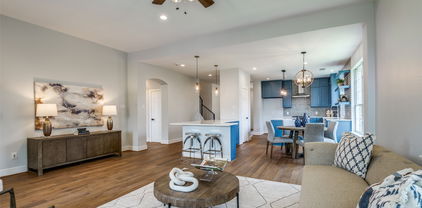128 Kelli Dr, Forney