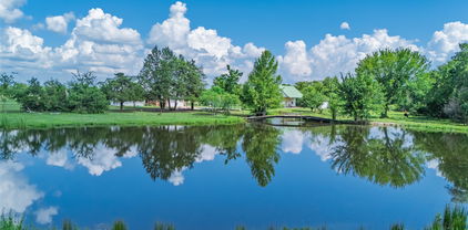 2135 County Road 3520, Quinlan