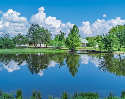 2135 County Road 3520, Quinlan