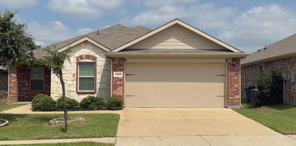 2326 Pontotoc Dr, Forney