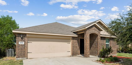 2050 Enchanted Rock Dr, Forney