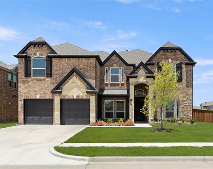 1032 Meadowlark, Forney