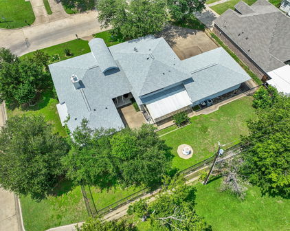768 Beverly Dr, Terrell