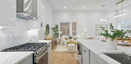 4208 Live Oak St Unit 102, Dallas