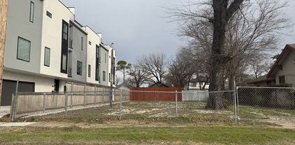 931 W 12th St, Dallas