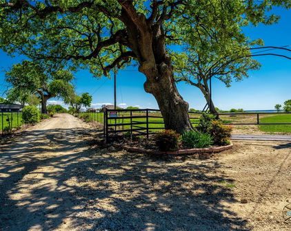 15697 Country Road 4024, Kemp