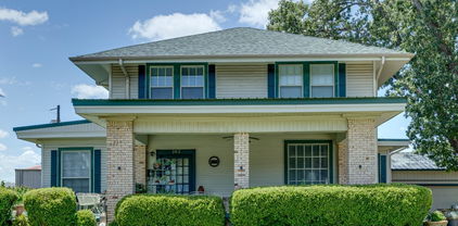 303 N 3rd St, Wills Point