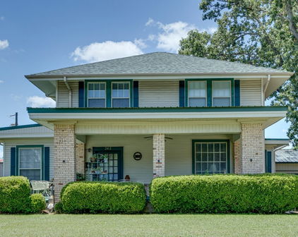 303 N 3rd St, Wills Point